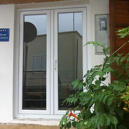Eco-apartments With Garden Daire *