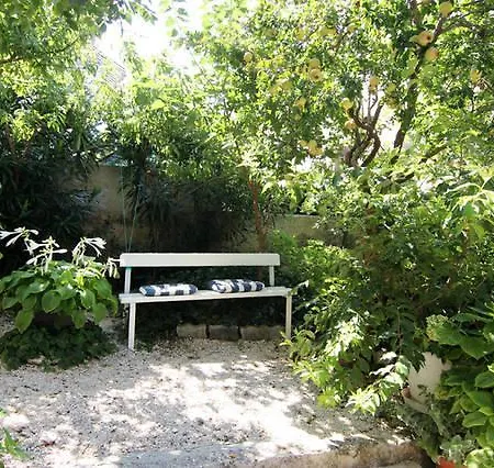 Eco-apartments With Garden Baška Voda